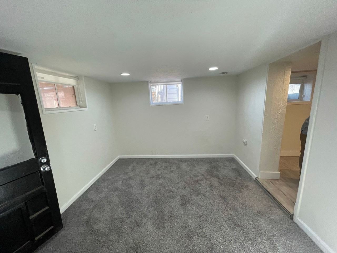 3229 S Lincoln St #B - Photo 7 of 23