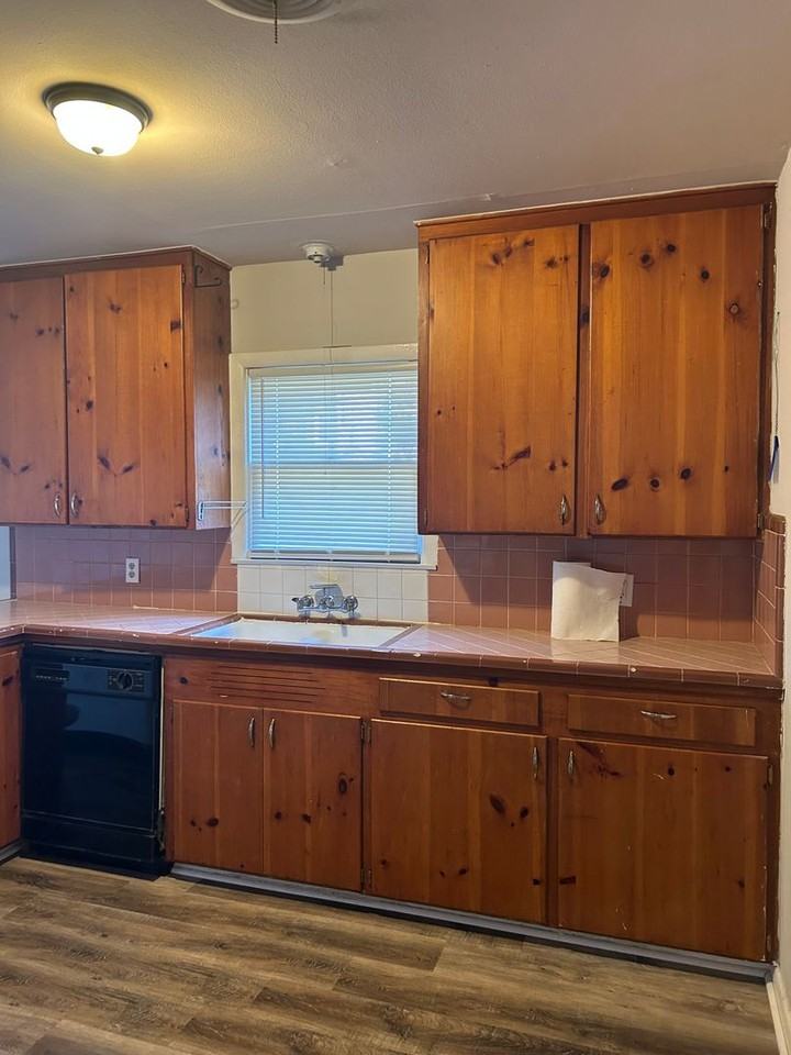 5816 White Settlement Rd - Photo 5 of 11