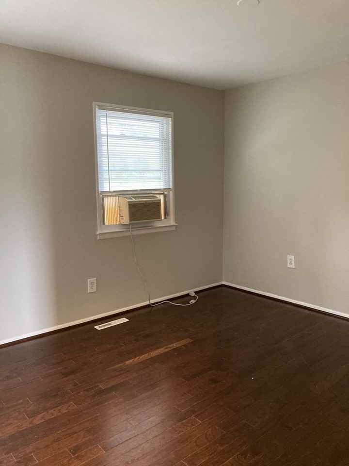 1383 Harford Square Dr - Photo 6 of 15