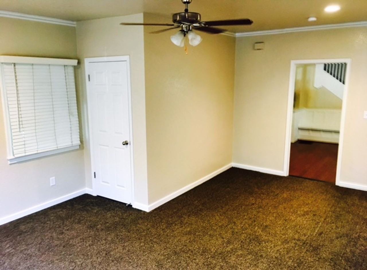 224 N Van Ness Ave - Photo 3 of 12
