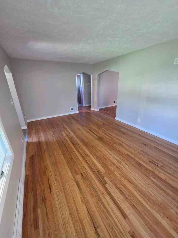 2125 S 46th St - Photo 2 of 20