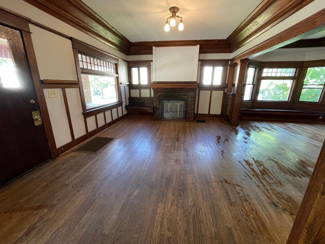 214 W Lutz Ave - Photo 3 of 38