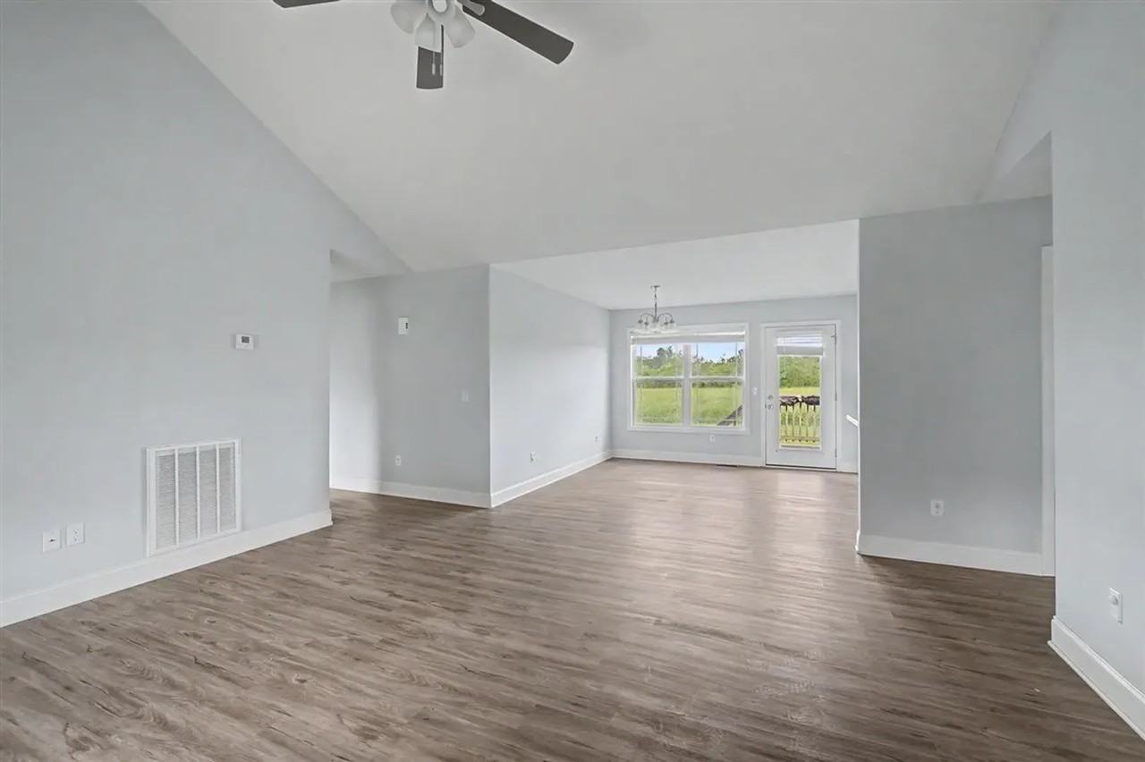 680 Northridge Dr - Photo 2 of 14