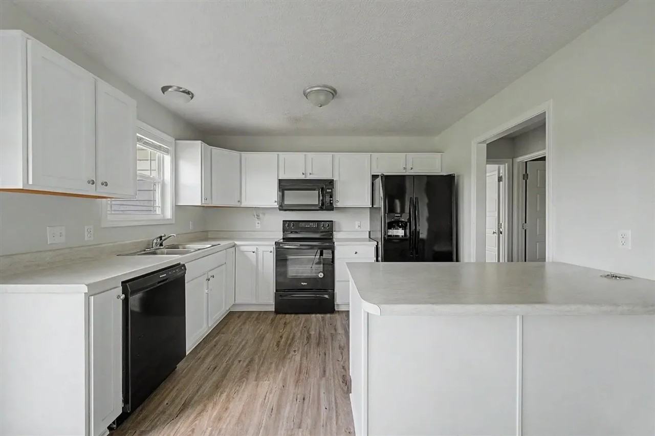 680 Northridge Dr - Photo 5 of 14