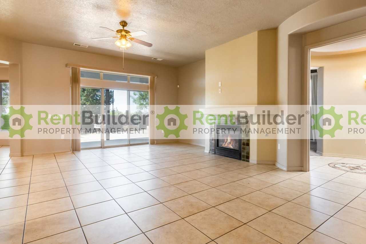 2804 Vista De Colinas Ct Se - Photo 4 of 26