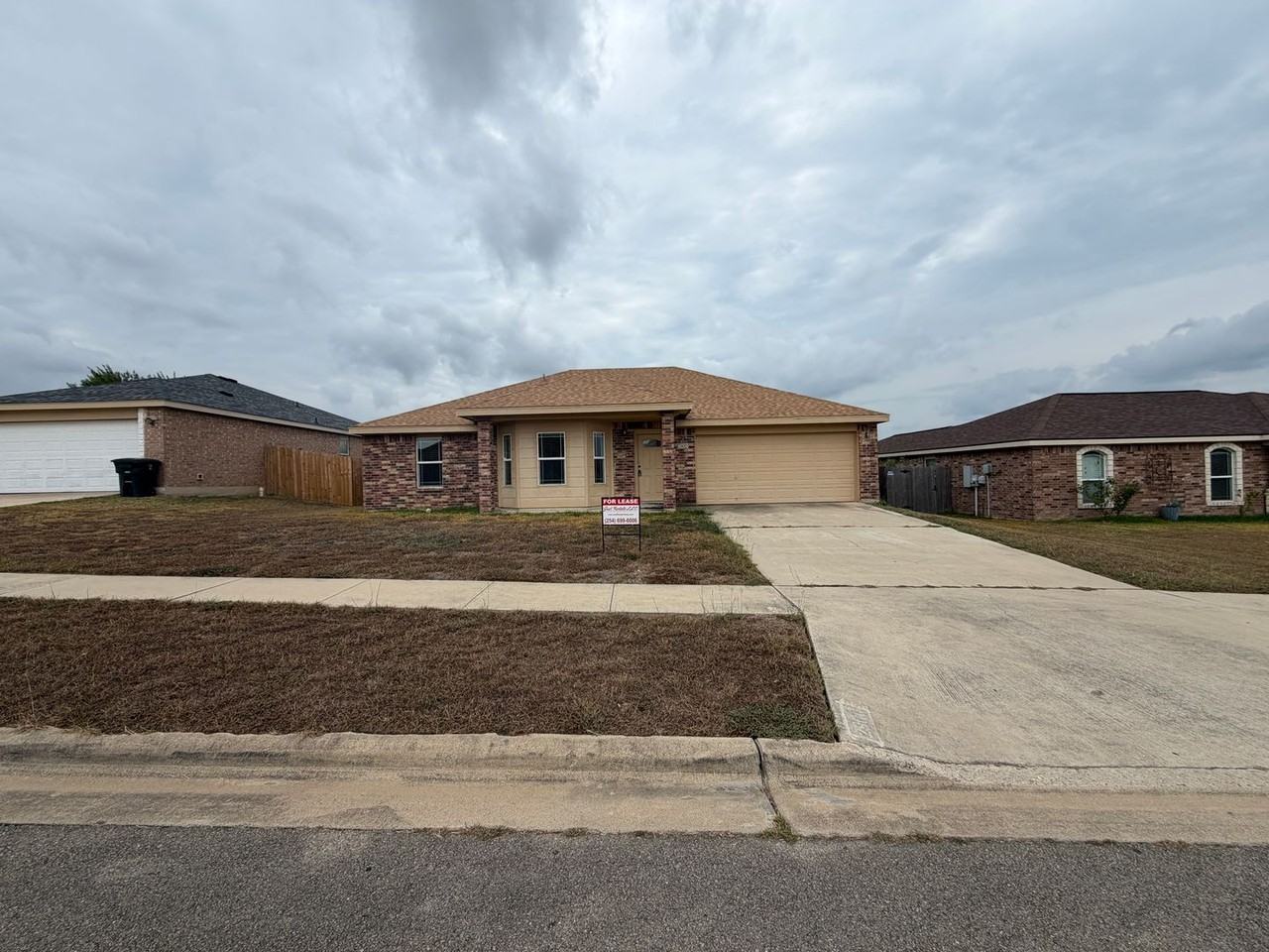 2900 Alamocitos Creek Dr - Photo 2 of 36