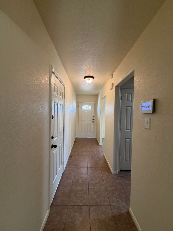 2900 Alamocitos Creek Dr - Photo 3 of 36