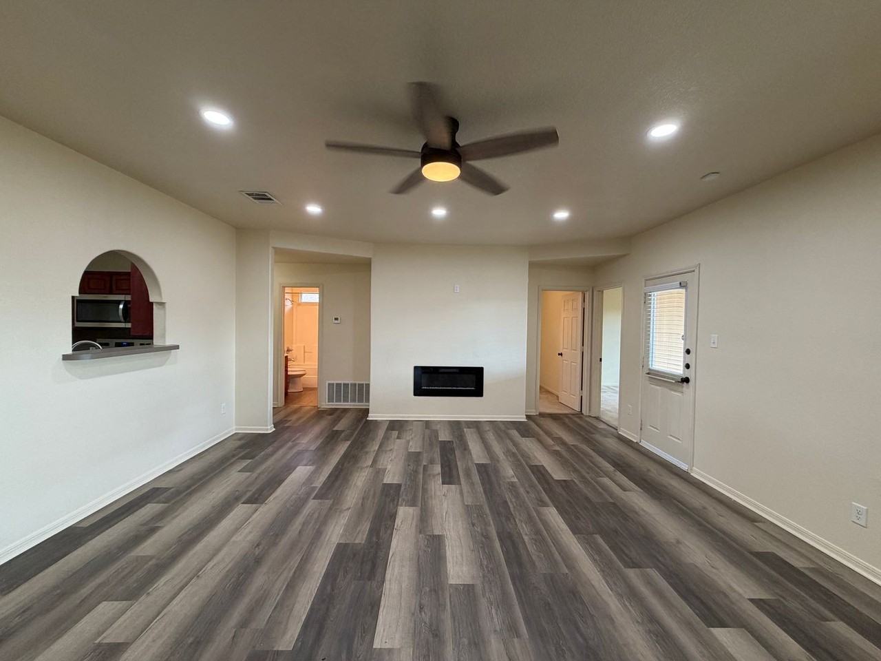 2900 Alamocitos Creek Dr - Photo 6 of 36
