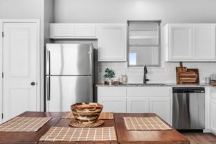 744 Meiomi Dr - Photo 1 of 1