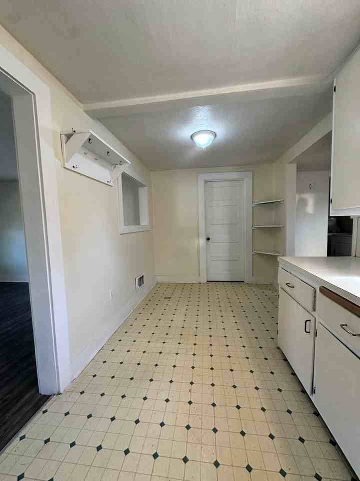 1007 Walker Ave - Photo 7 of 12