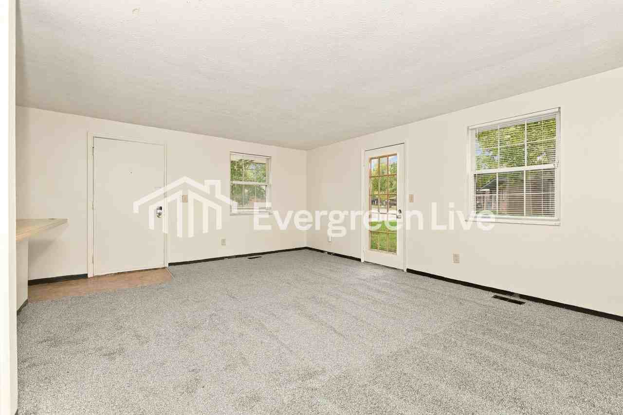 7648 Pomeranian Dr - Photo 6 of 15