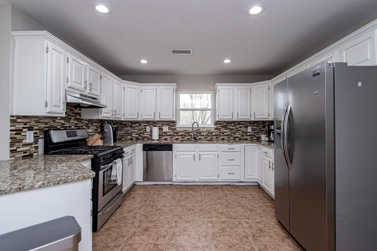 4301 Sam Peck Rd - Photo 2 of 47