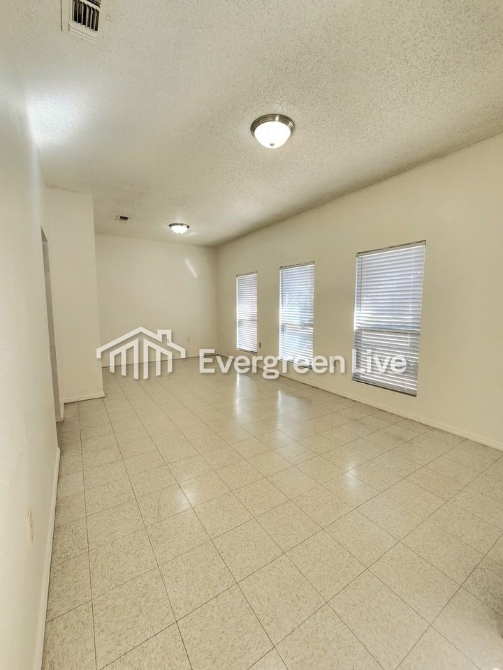 2172 Santa Clara Ct - Photo 3 of 23