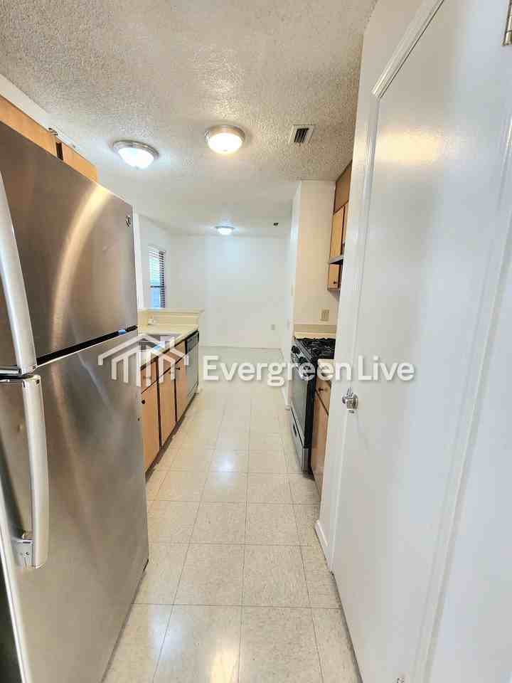 2172 Santa Clara Ct - Photo 5 of 23