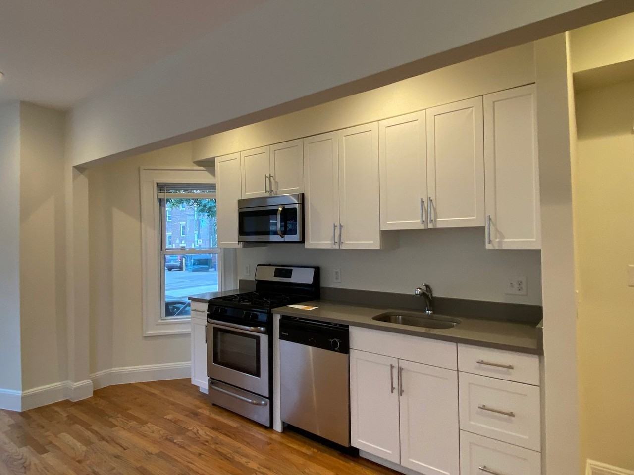 8 Brainerd Rd - Photo 2 of 11