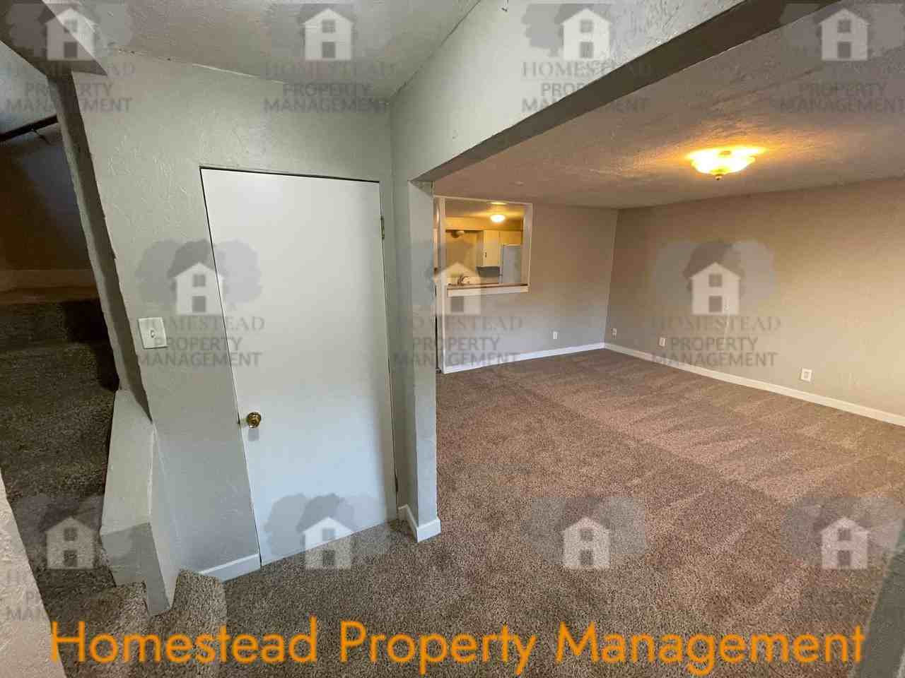 1805 Market St Ne - Photo 2 of 15