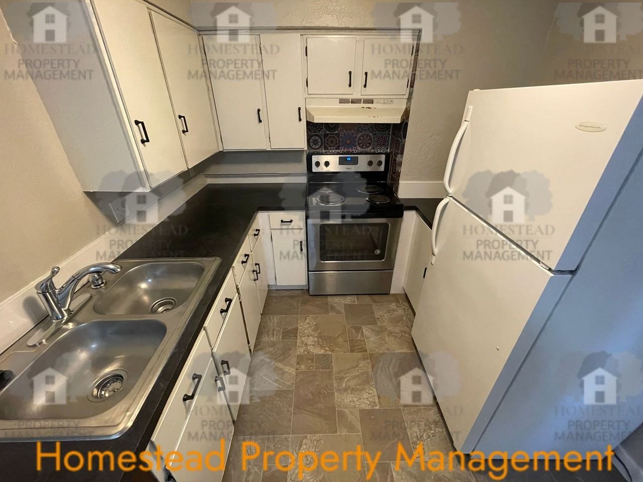 1805 Market St Ne - Photo 4 of 15