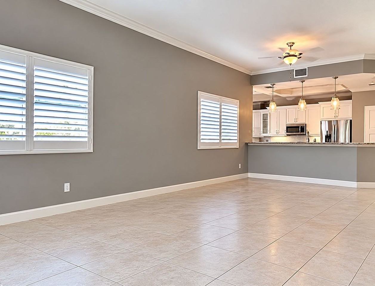 14815 Laguna Dr #103 - Photo 5 of 22
