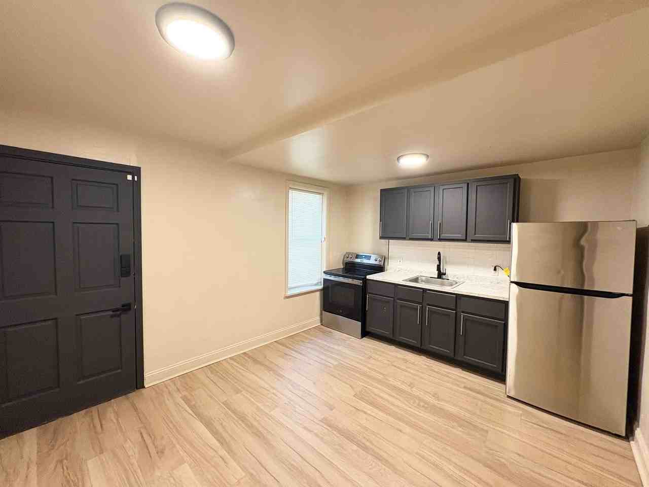 4521 Pennsylvania Ave - Photo 4 of 9