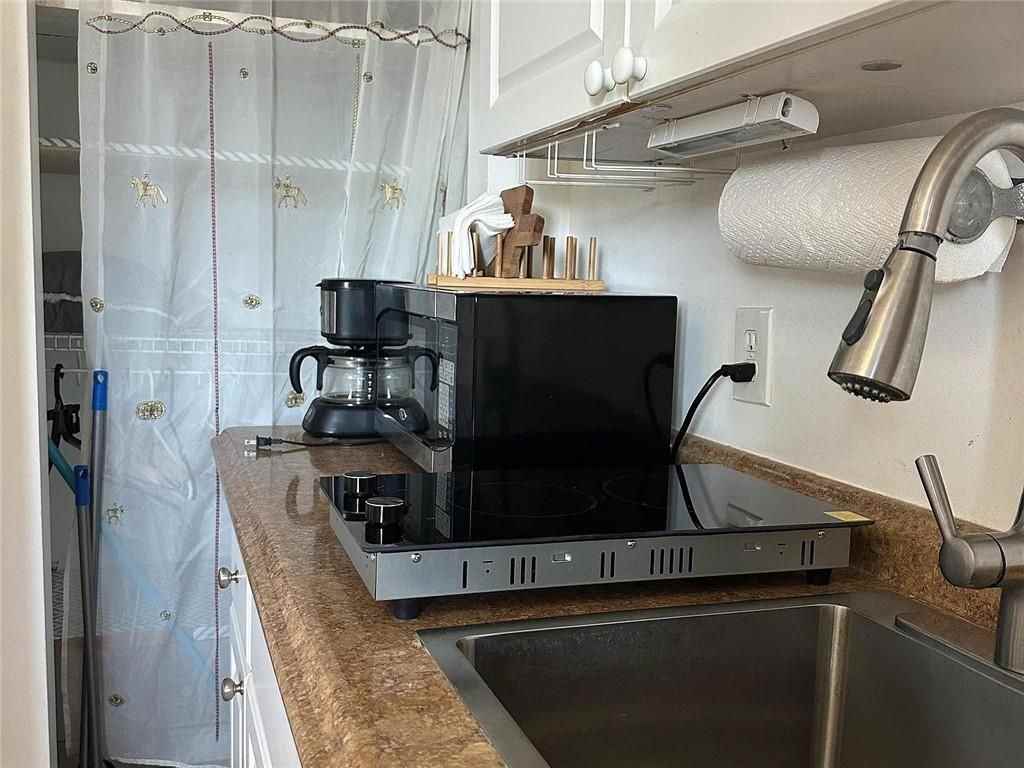 53 Winnapaug Rd ##1 - Photo 7 of 9