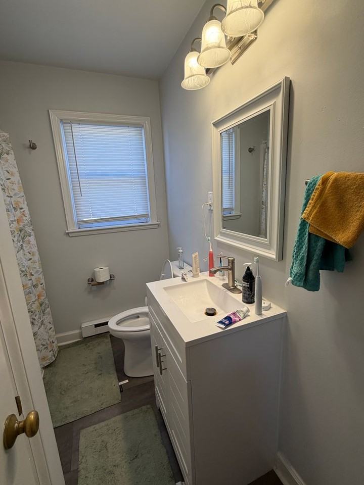 430 Roanoke St E - Photo 6 of 21