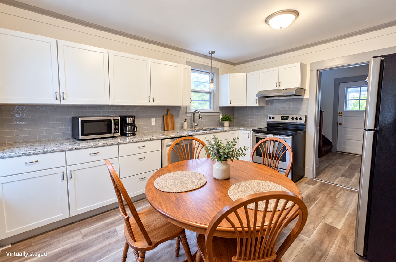 1113 Drake St - Photo 4 of 17