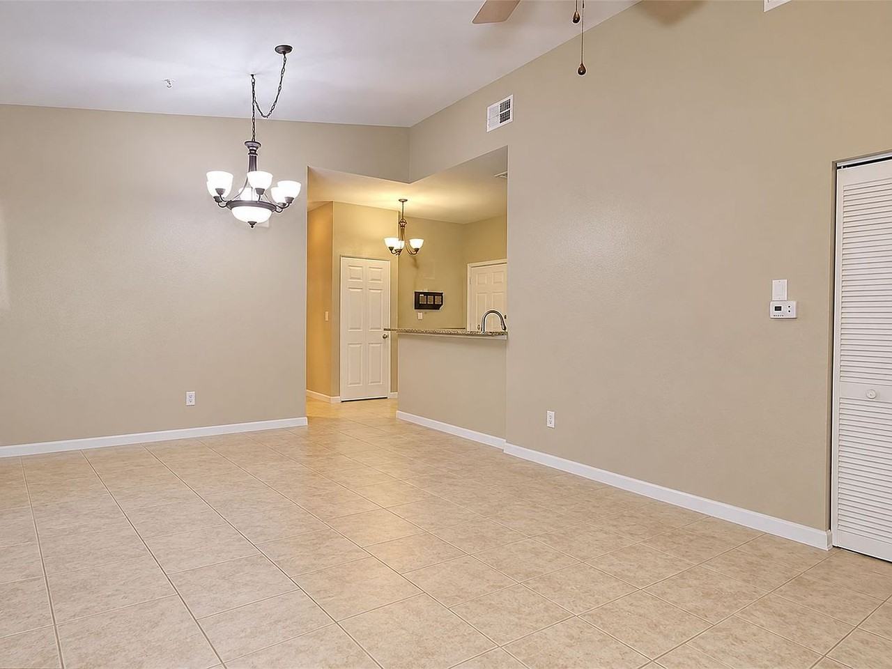 15417 Bellamar Cir - Photo 3 of 20