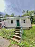 featured image of 400 White Ave