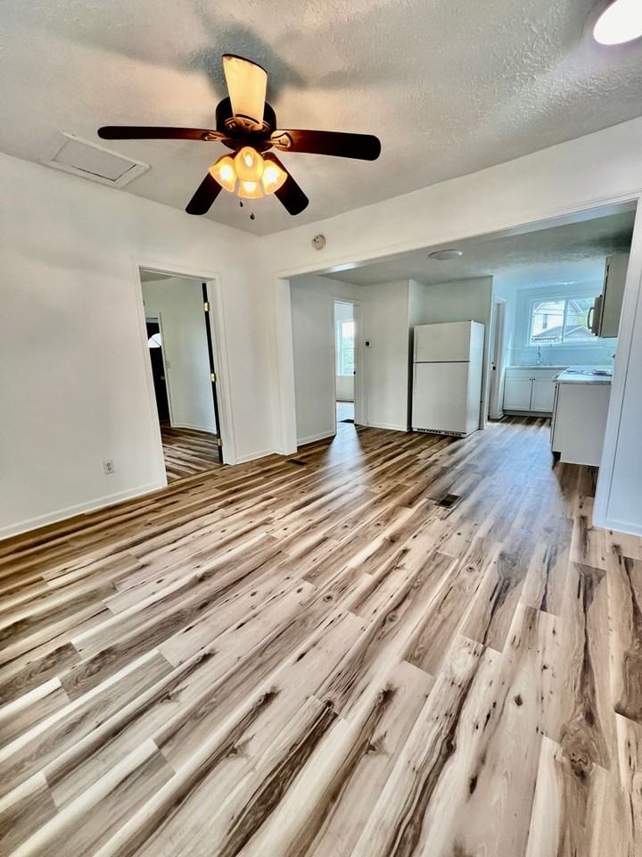 400 White Ave - Photo 5 of 16