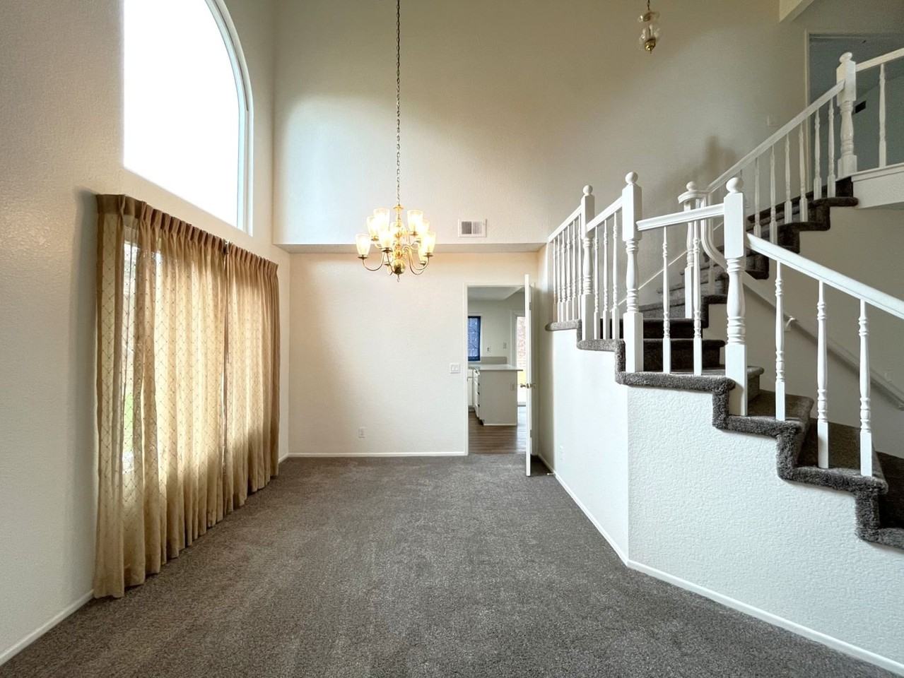 1440 Pochard Cir - Photo 3 of 50