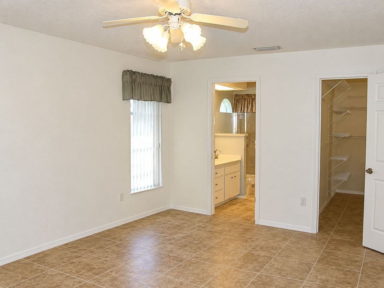 2583 Oberon Rd - Photo 3 of 12