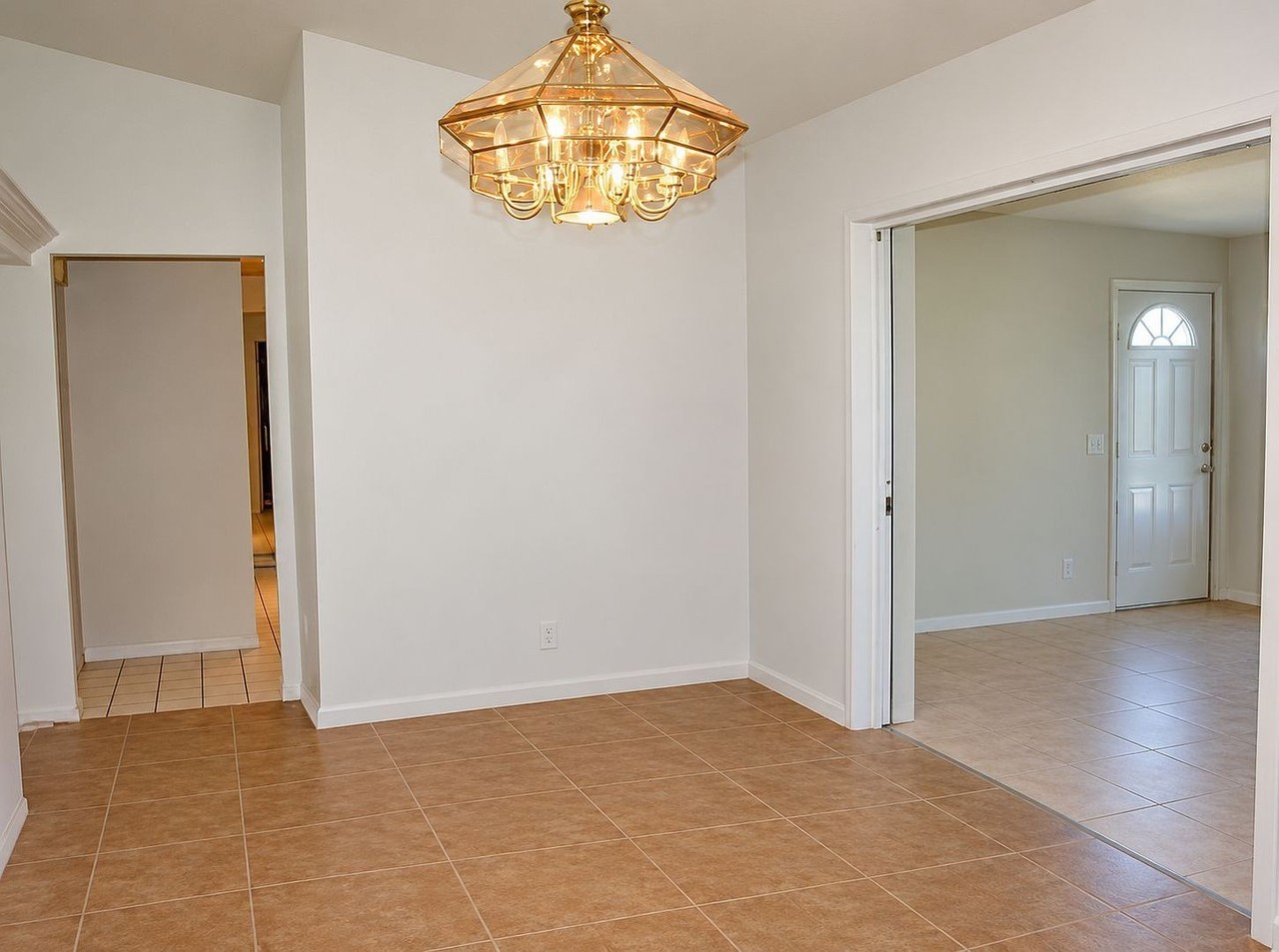 2583 Oberon Rd - Photo 5 of 12