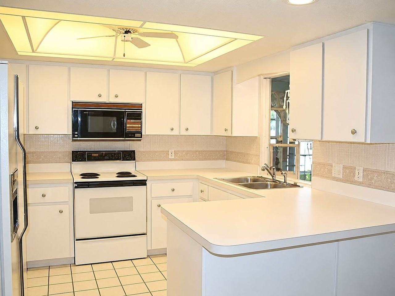 2583 Oberon Rd - Photo 6 of 12