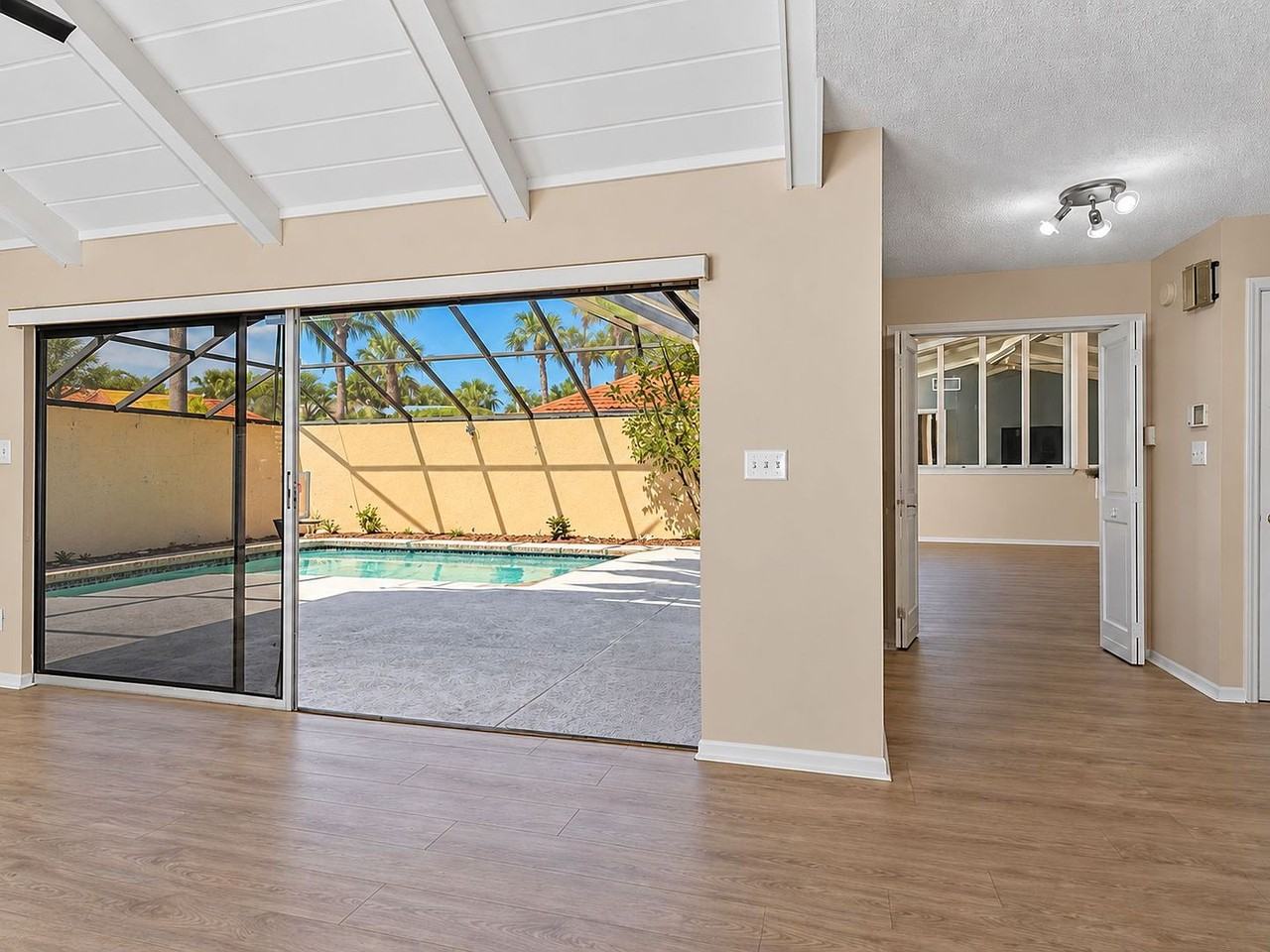 5053 Maui Cir #14 - Photo 3 of 19