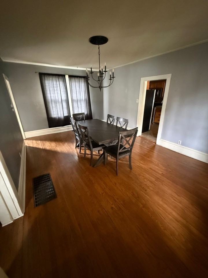 114 Jones St - Photo 3 of 18
