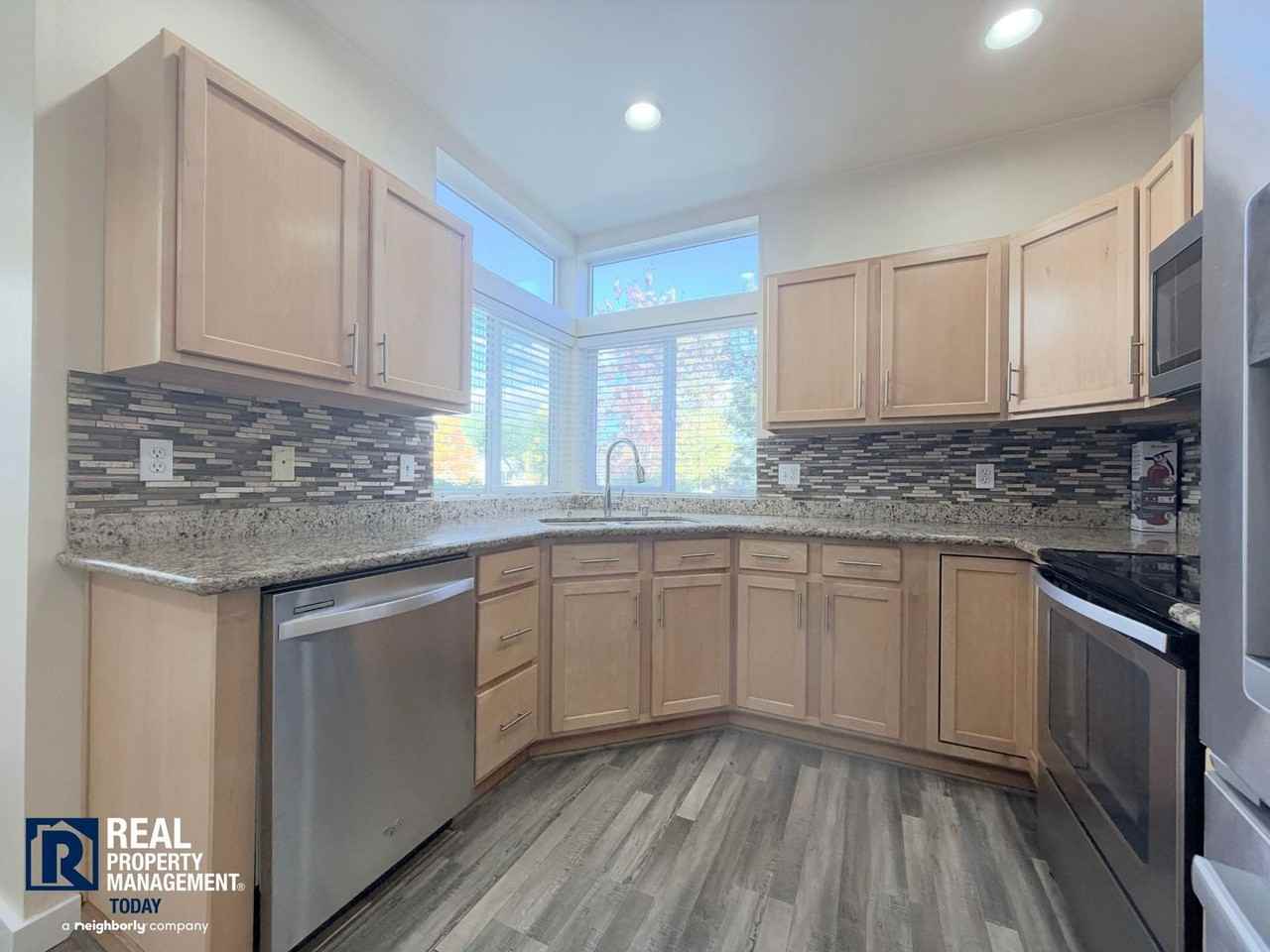 22611 41st Pl S - Photo 5 of 23