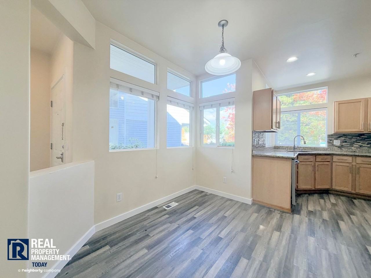 22611 41st Pl S - Photo 6 of 23