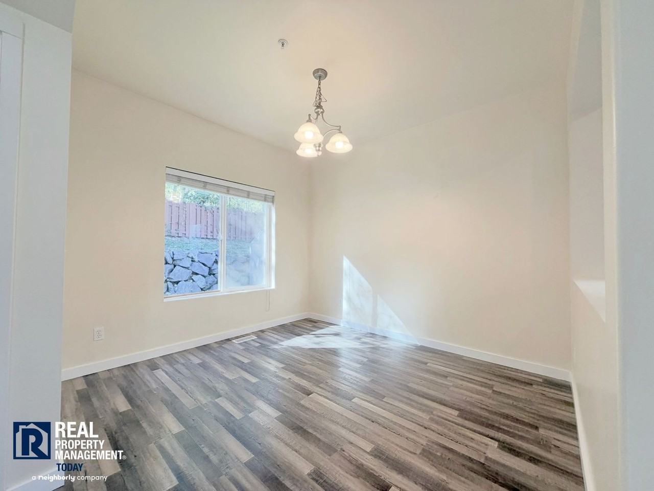 22611 41st Pl S - Photo 7 of 23