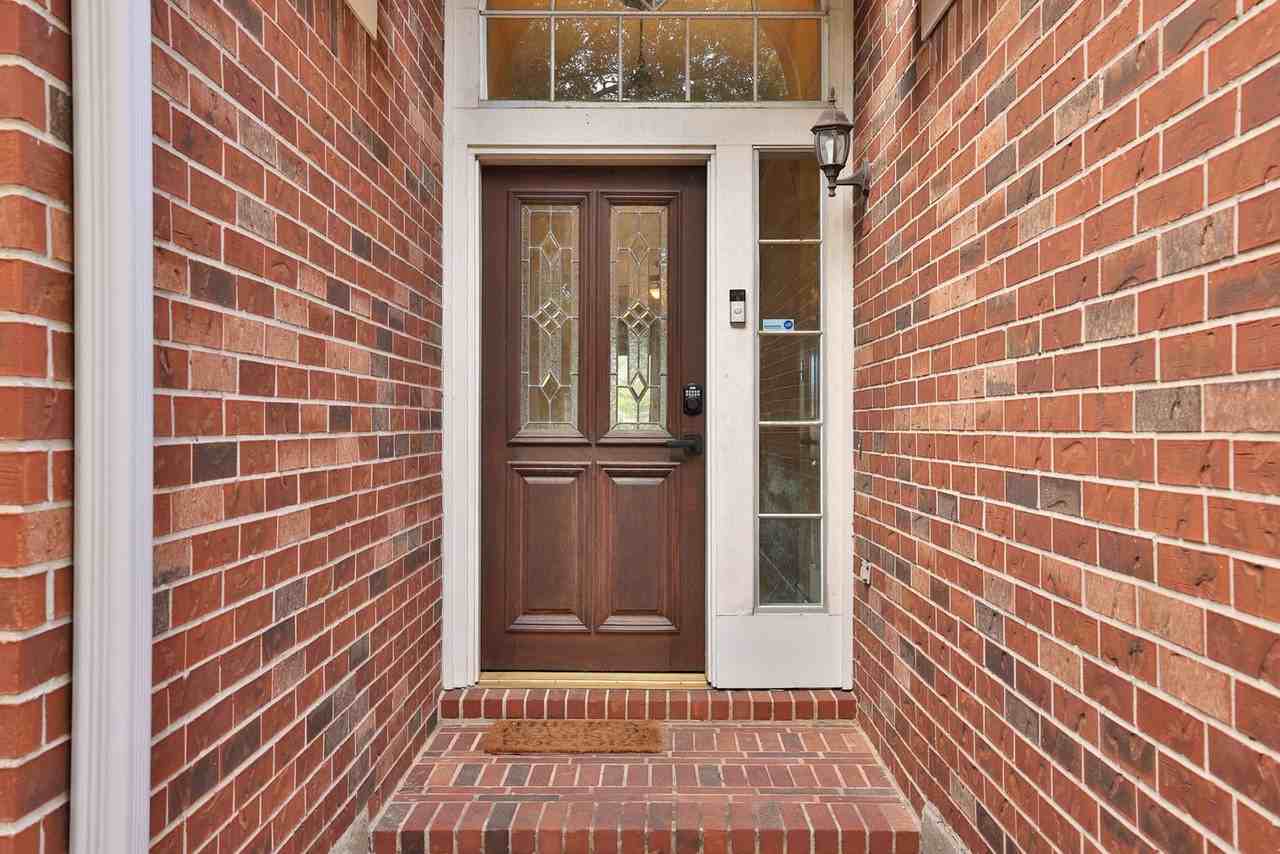7603 Tumbling Rd - Photo 4 of 33