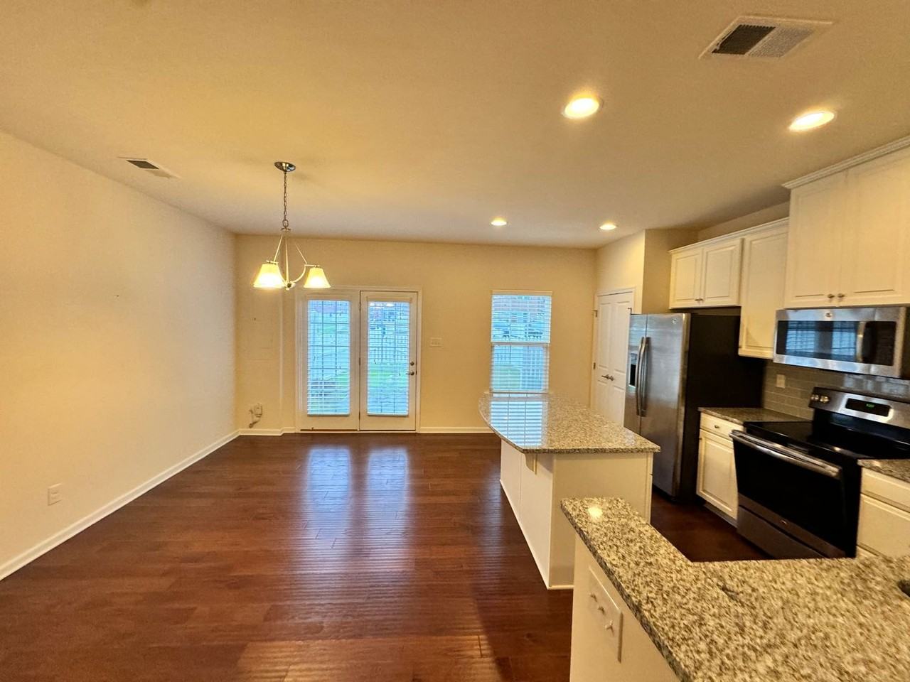 4407 Glasgow Rd - Photo 3 of 14