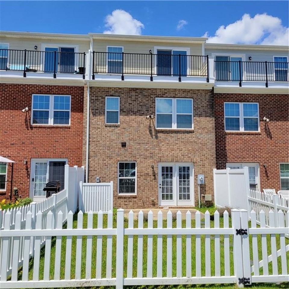 4407 Glasgow Rd - Photo 4 of 14