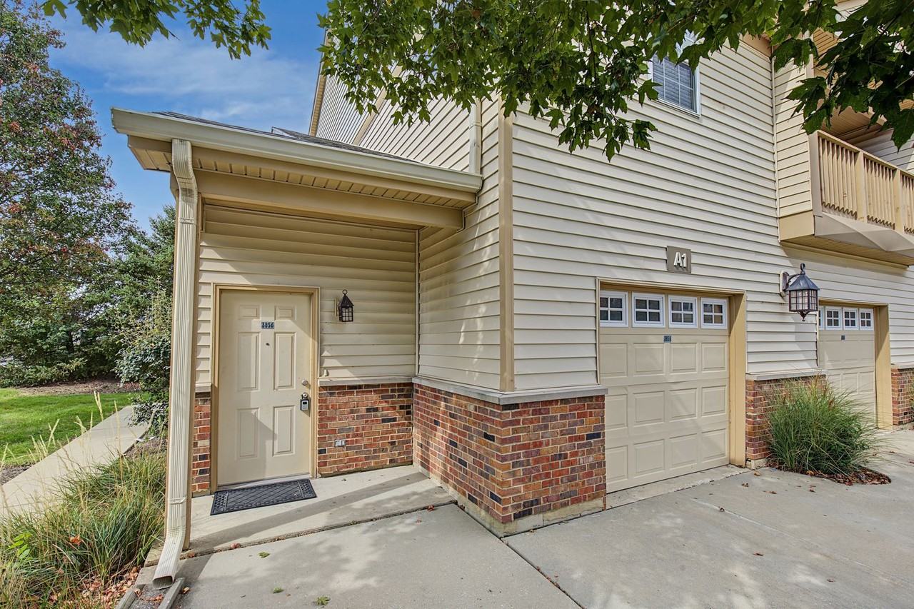 3856 Thornhill Dr - Photo 2 of 36