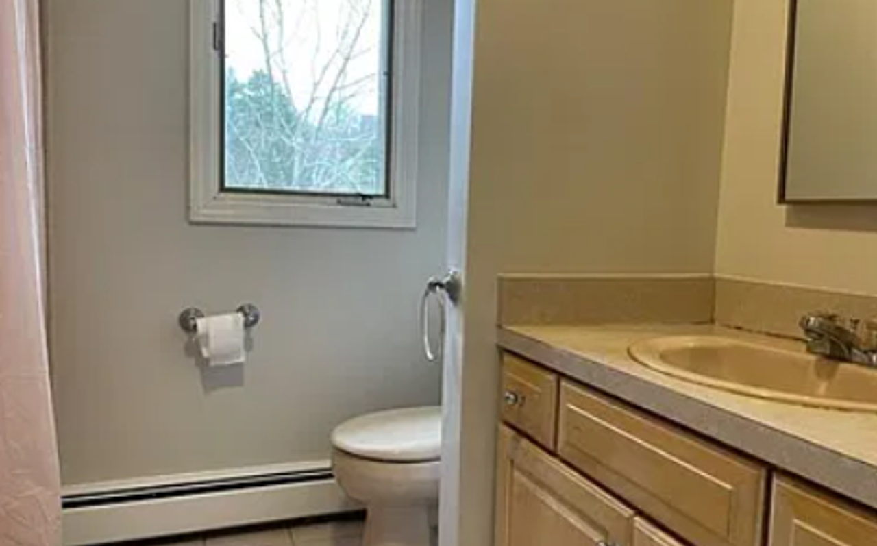 300 Old County Rd - Photo 2 of 5
