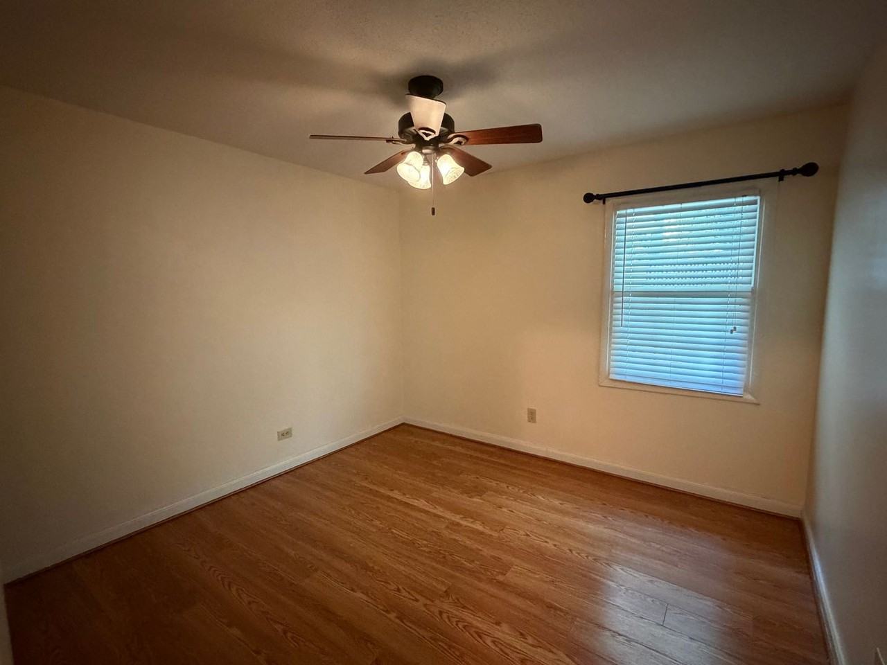 1914 Saffron Pl - Photo 3 of 14