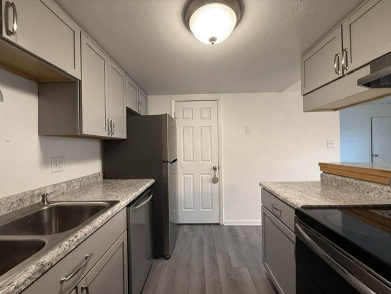 1532 Trent Ct - Photo 7 of 21