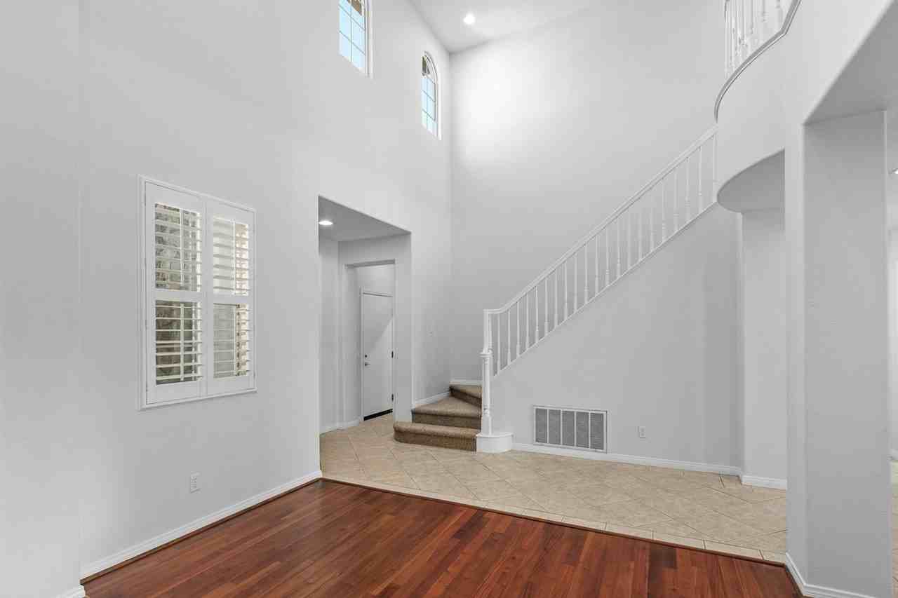 45819 Corte Ricardo - Photo 6 of 35
