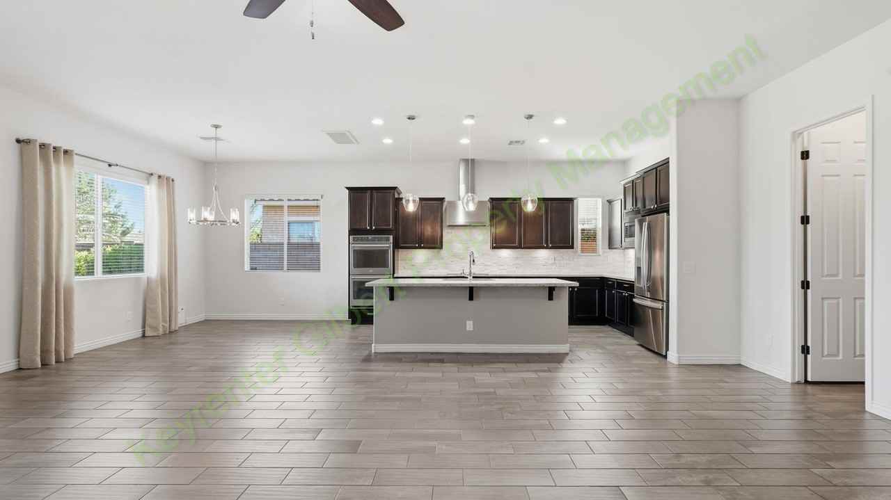 3690 E Jude Ln - Photo 4 of 50