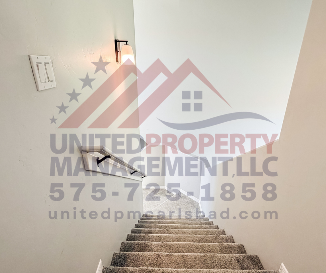 1024 Malibu Way - Photo 4 of 19