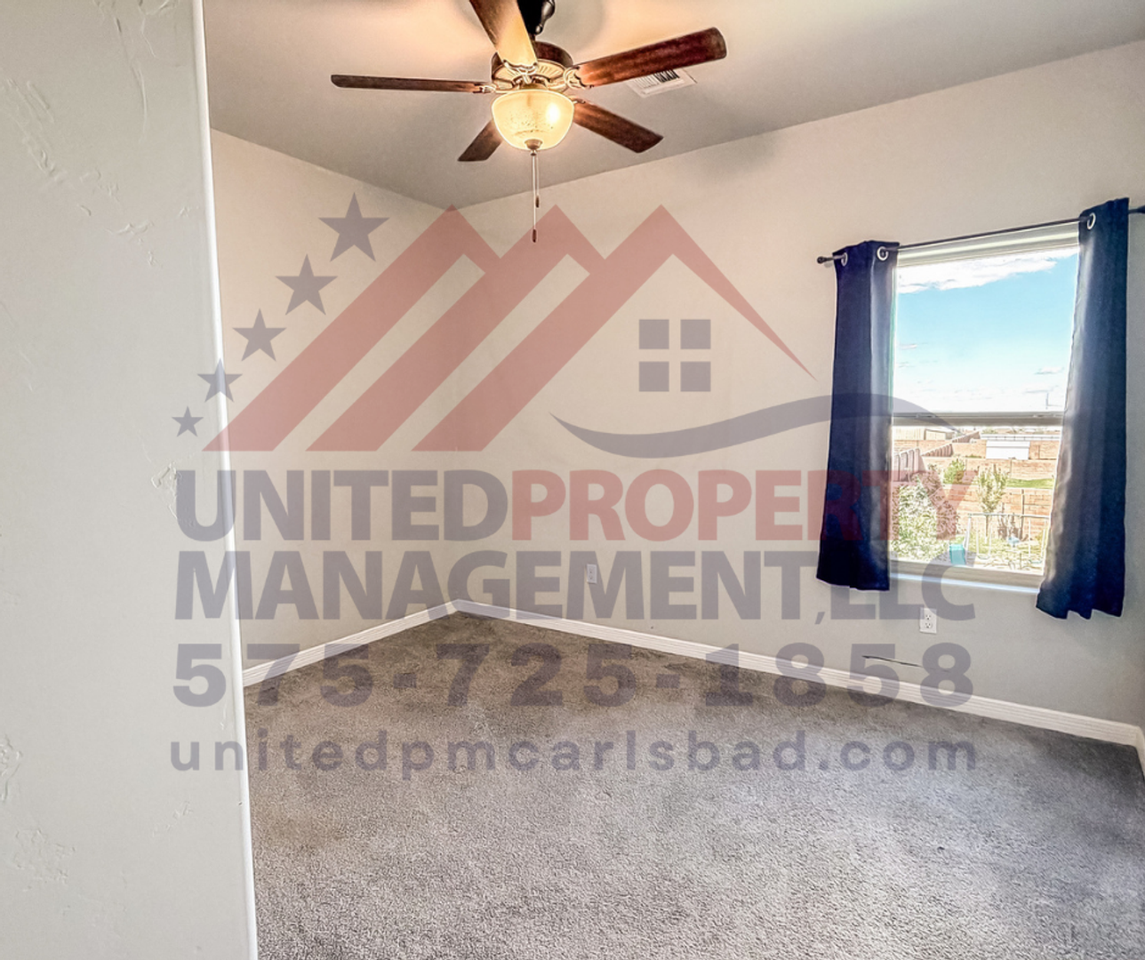 1024 Malibu Way - Photo 5 of 19