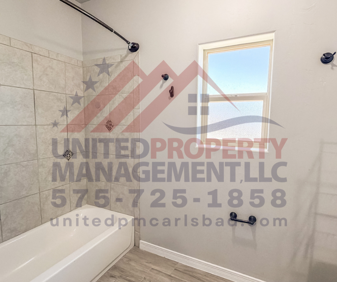 1024 Malibu Way - Photo 6 of 19